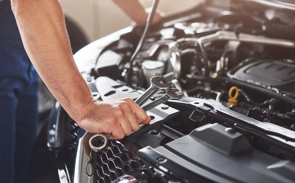 The Essential Weekly Car Maintenance Checklist for Every Driver